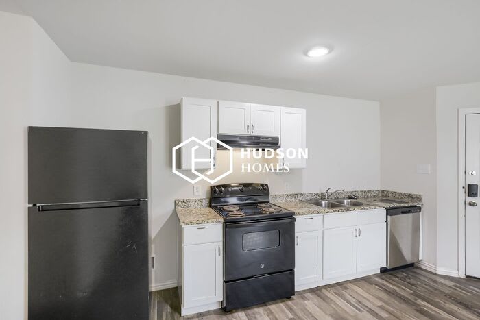 102 West Pliler Street – photo 5