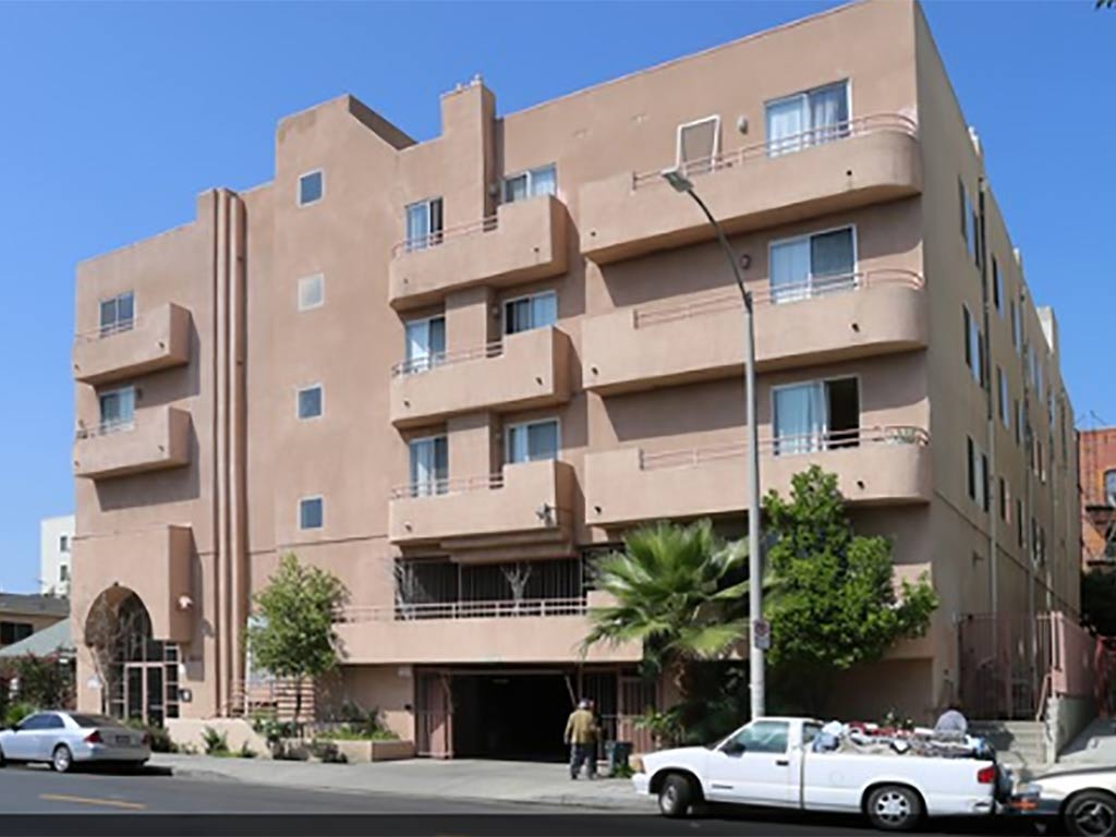 825 S Harvard Blvd – photo 1