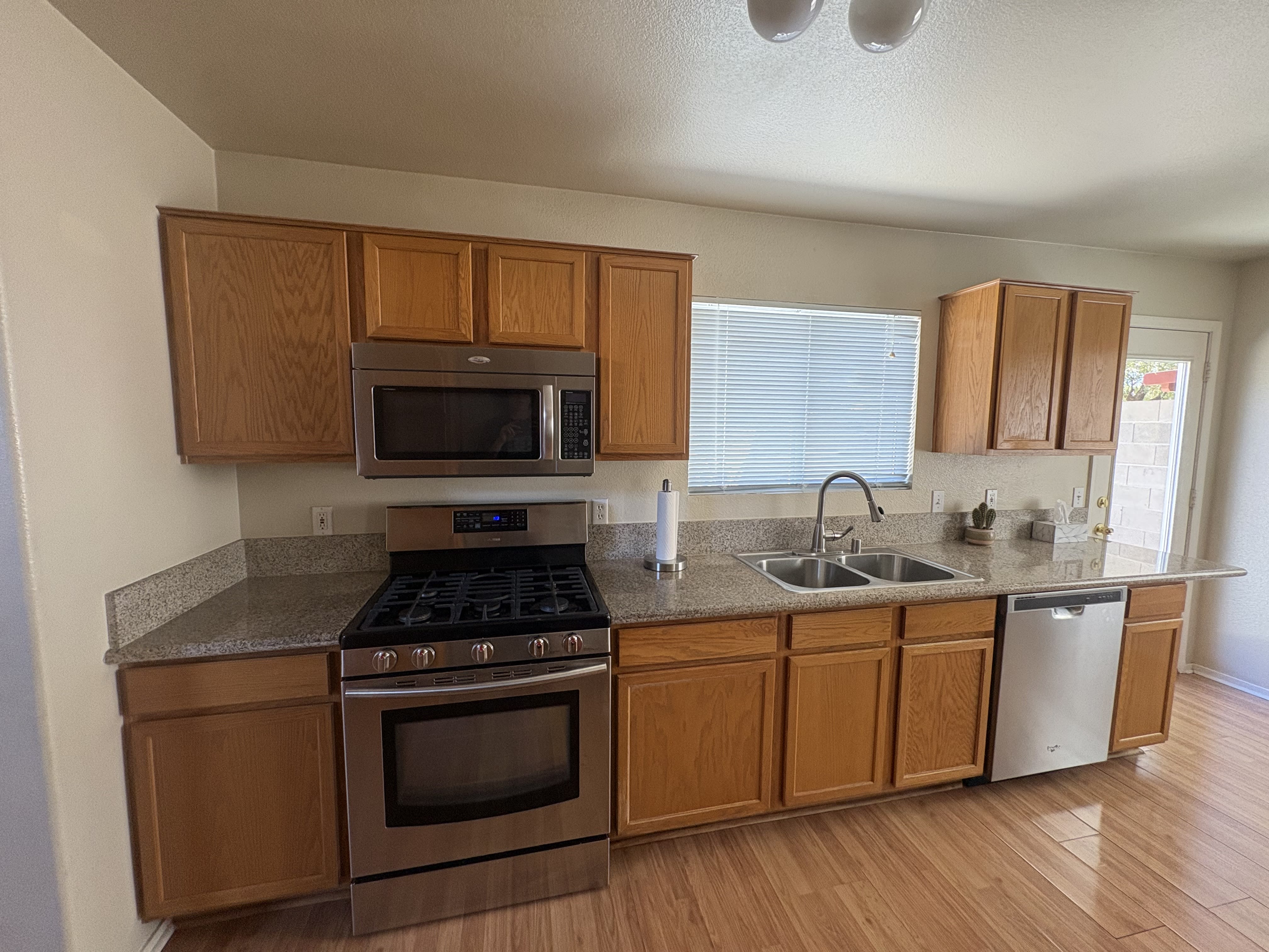 9402 Santa Fe Rose Street – photo 5