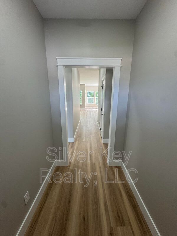 918 Stratford Avenue – photo 2