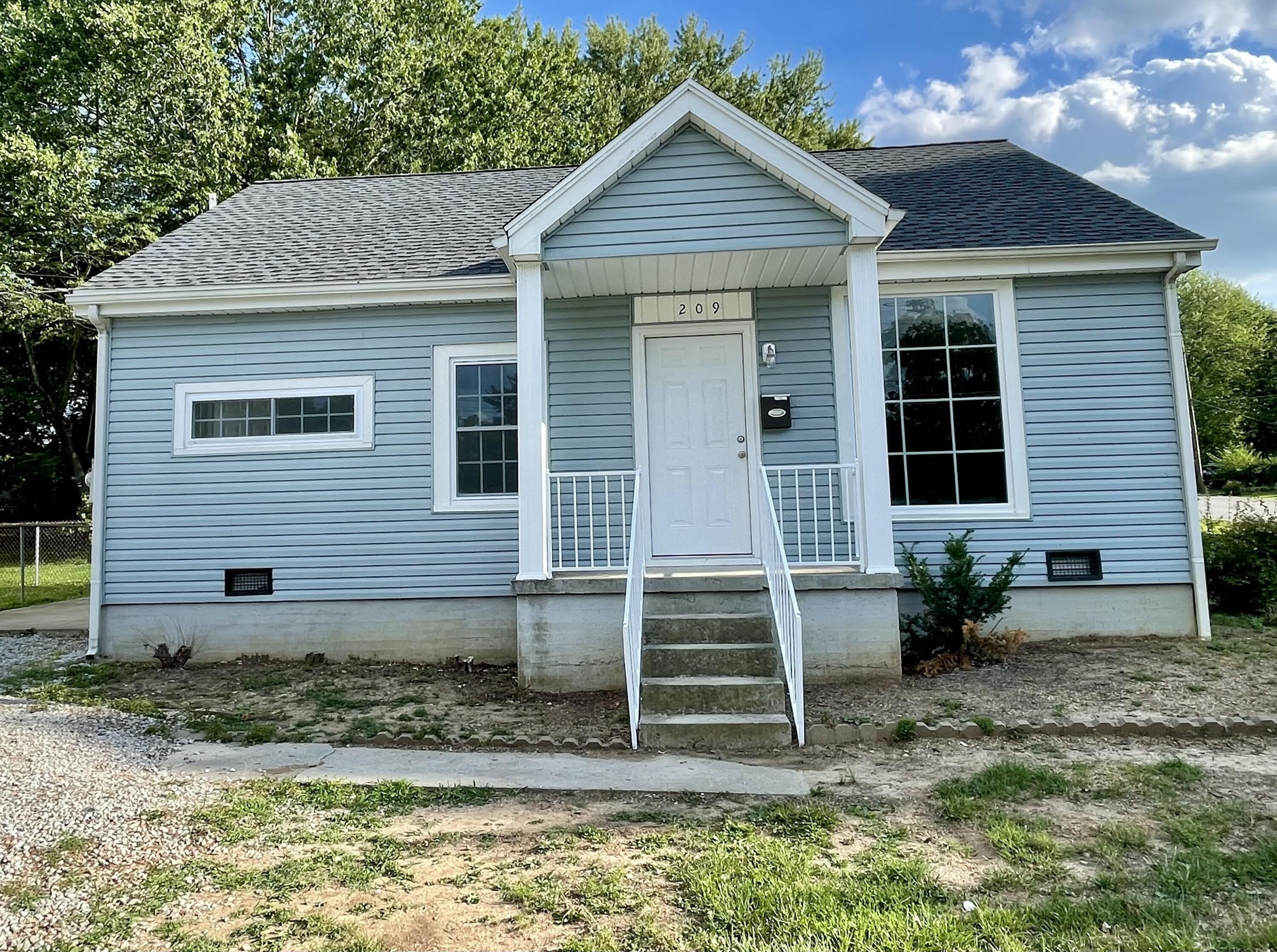 209 Dixie Drive – photo 1
