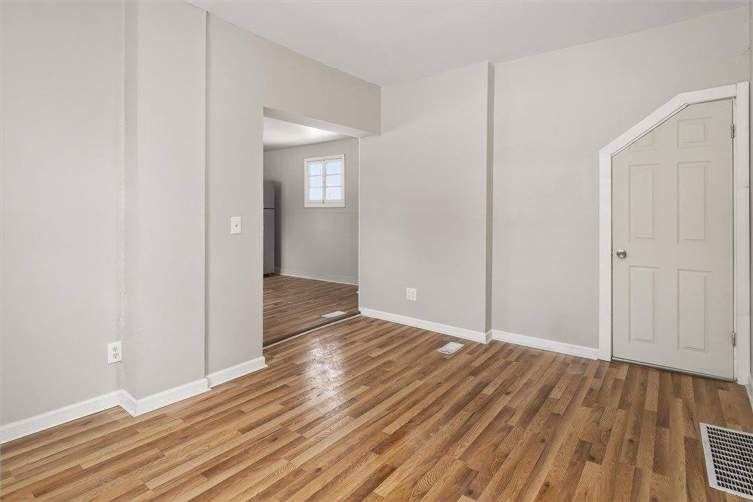 127 Conkey Avenue – photo 3