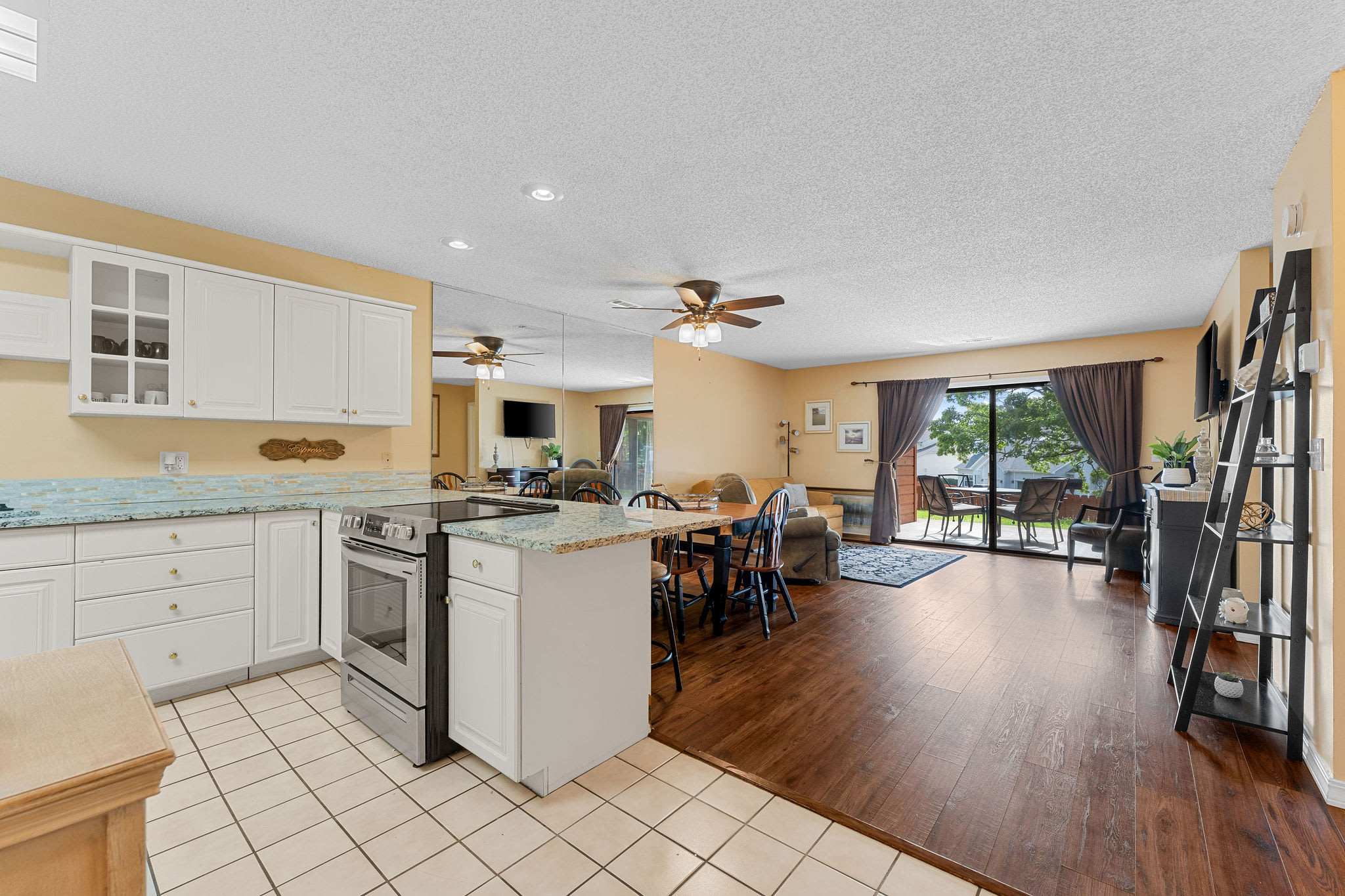 193 Avondale Drive 3Unit 3 – photo 5