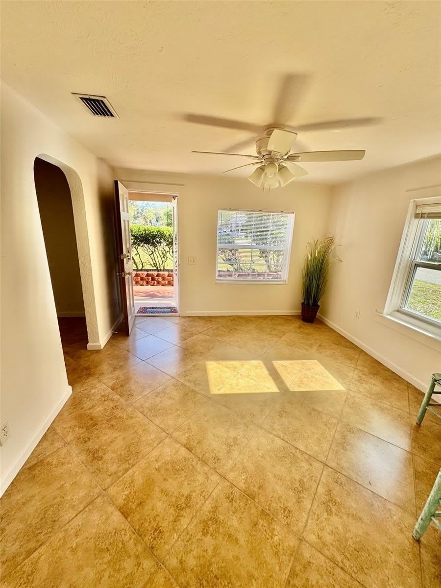 910 W FRENCH Avenue – photo 4