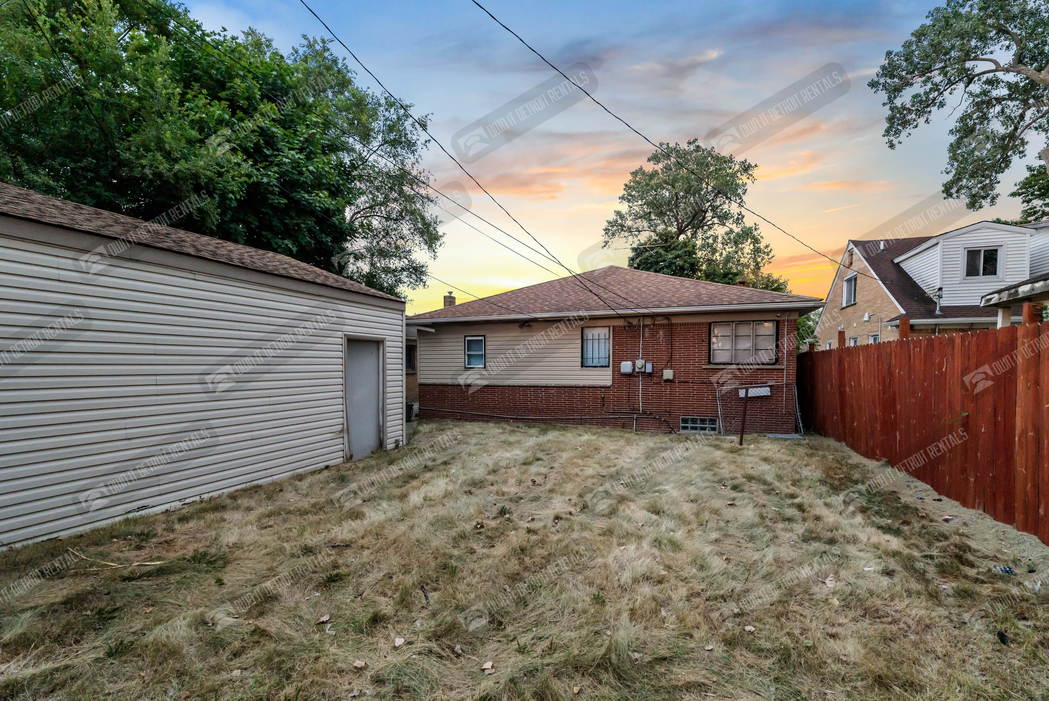 20461 Oxley St – photo 4