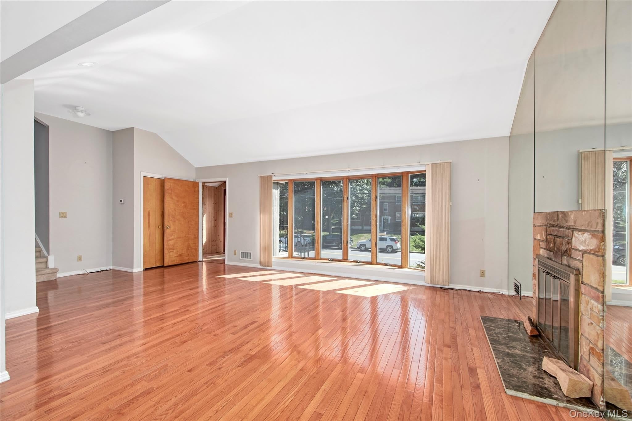 185 Pinewood Road – photo 5