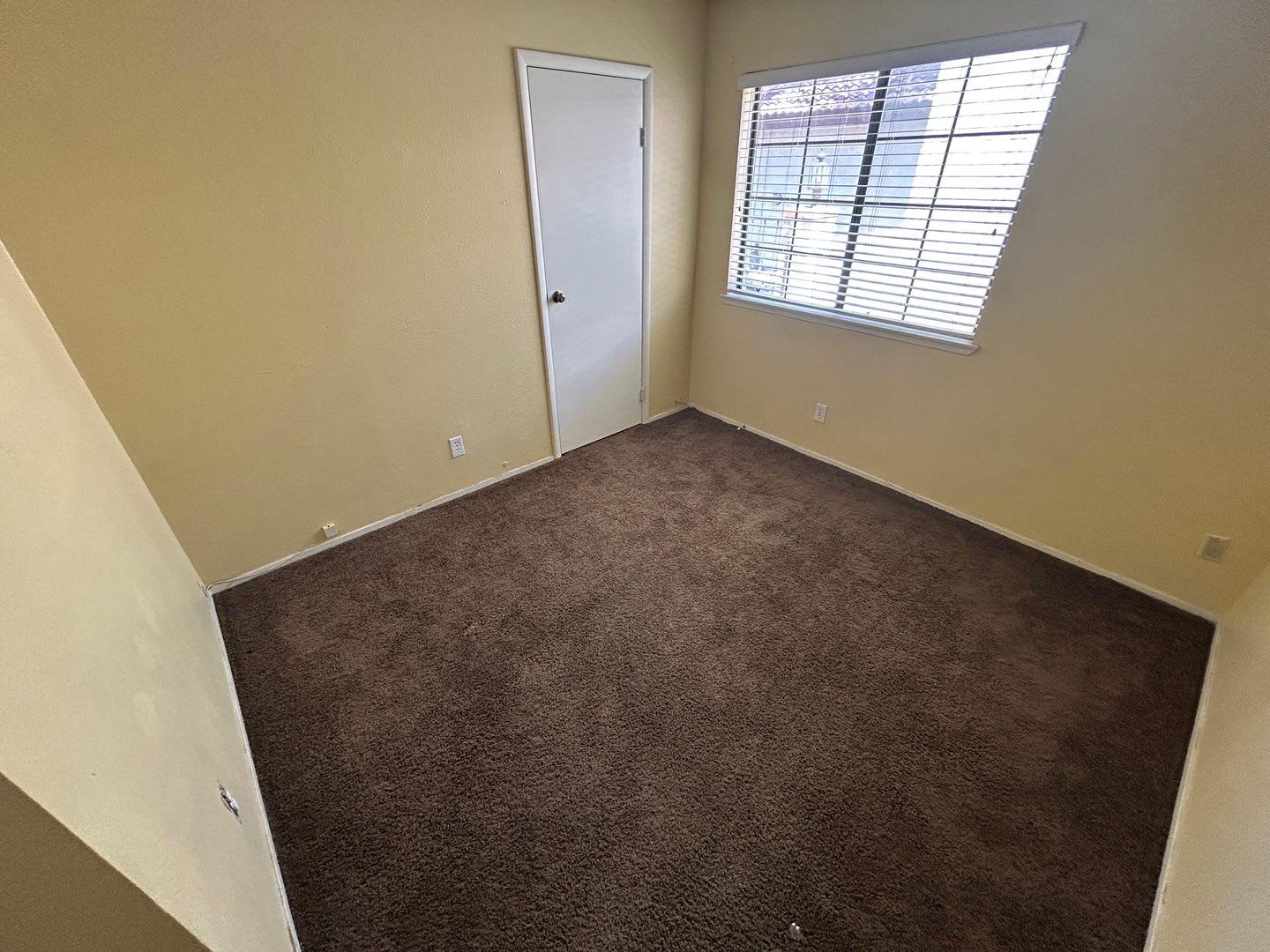 BEAUTIFULLY RENOVATED HOME WITH NEW PAINT, CARPET, AND LIGHT FIXTURES – photo 2
