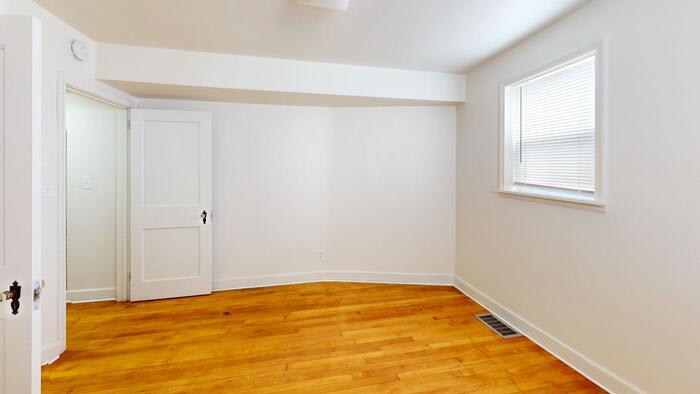 514 East Avenue E – photo 3