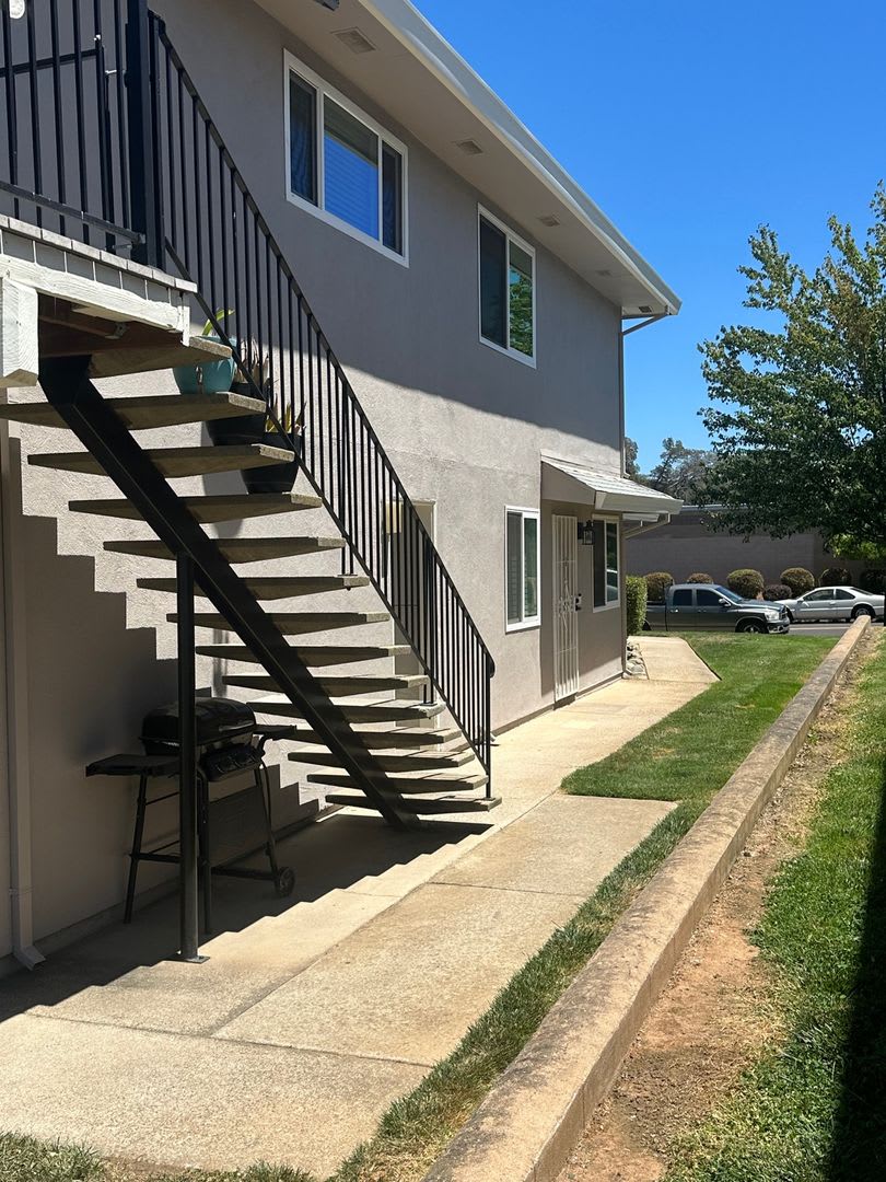 Charming 2BR Condo in Auburn – photo 2