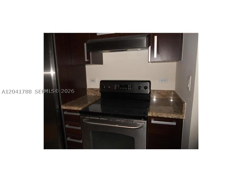 2525 SW 3 AV – photo 3