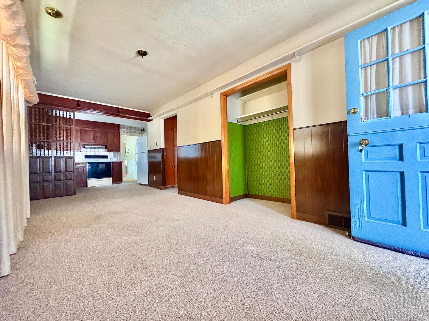 626 Gladstone – photo 4