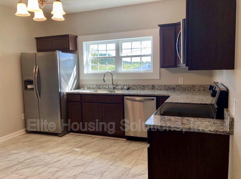 4672 W Lee Hwy – photo 3