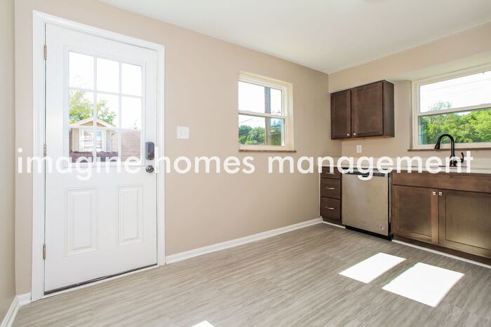 3999 South Whetzel Avenue – photo 5