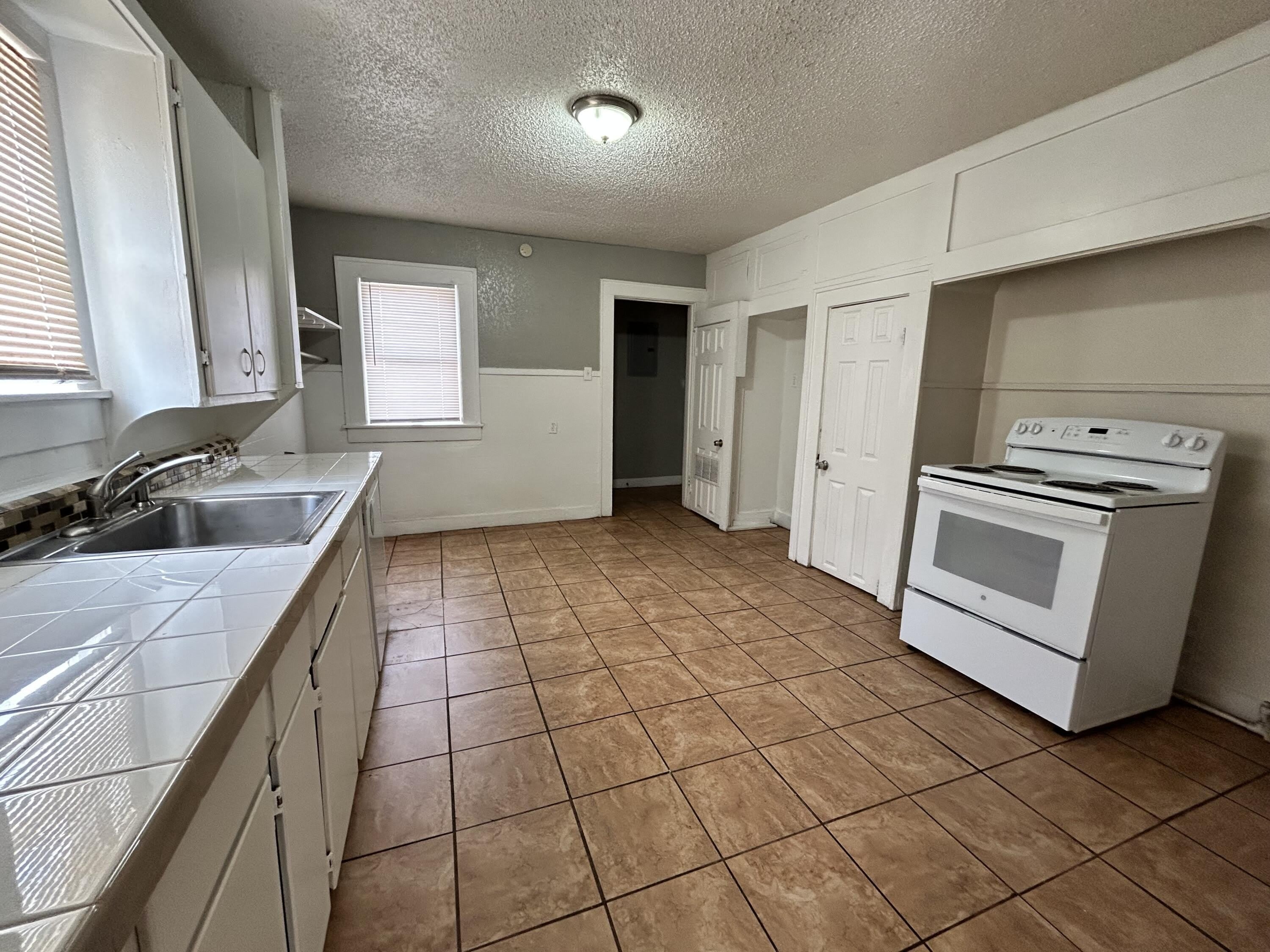 2124 20Th Street – photo 3