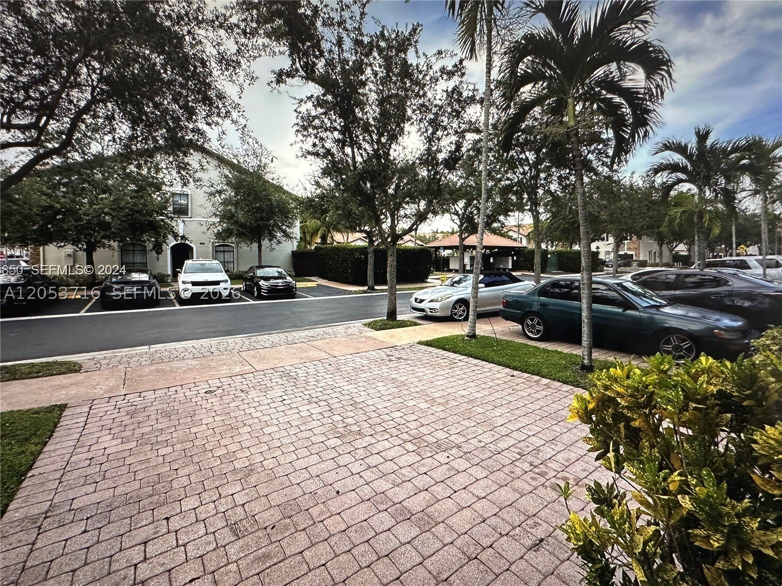 10328 NW 31st Ter – photo 2