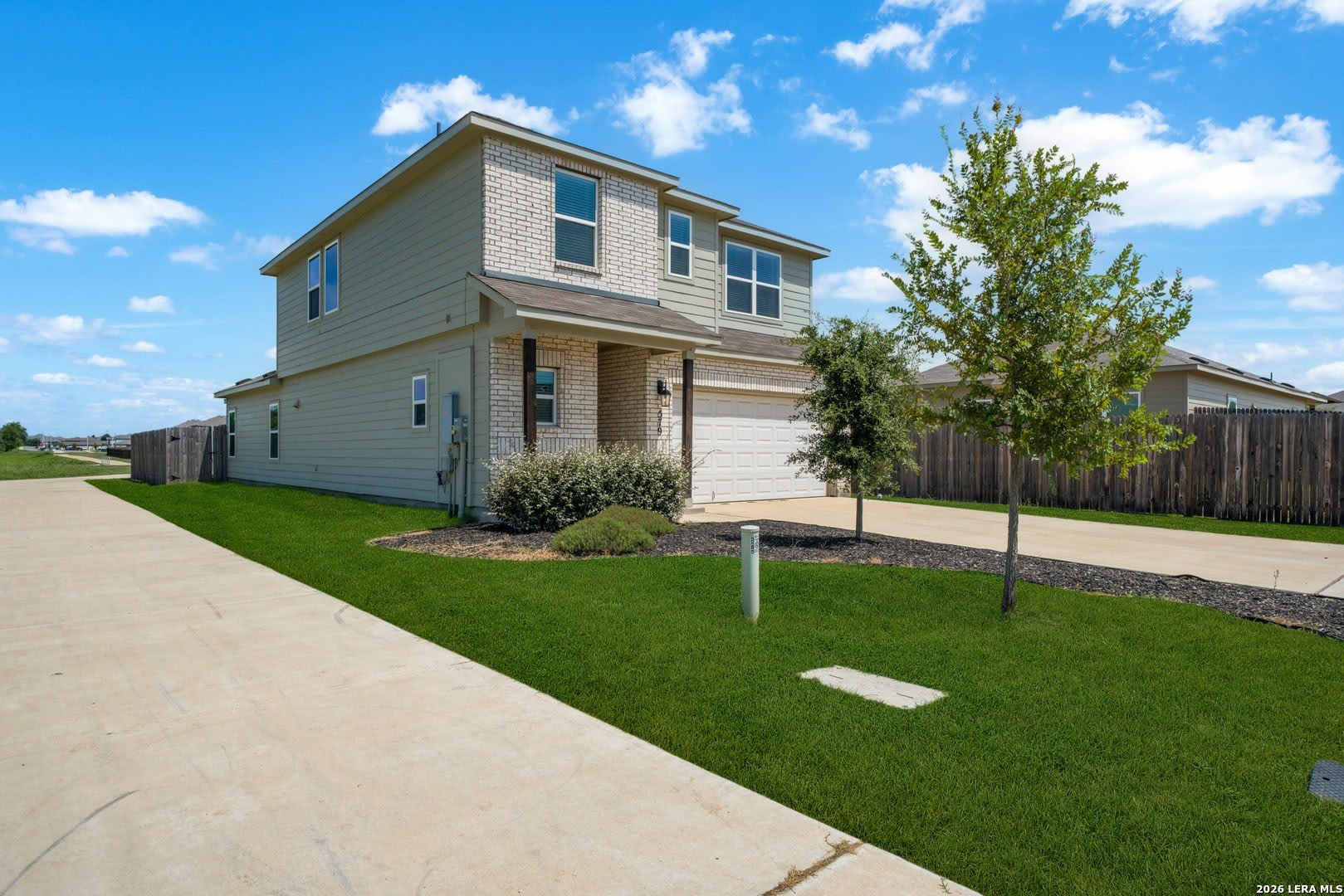 579 Jennifer Way – photo 3