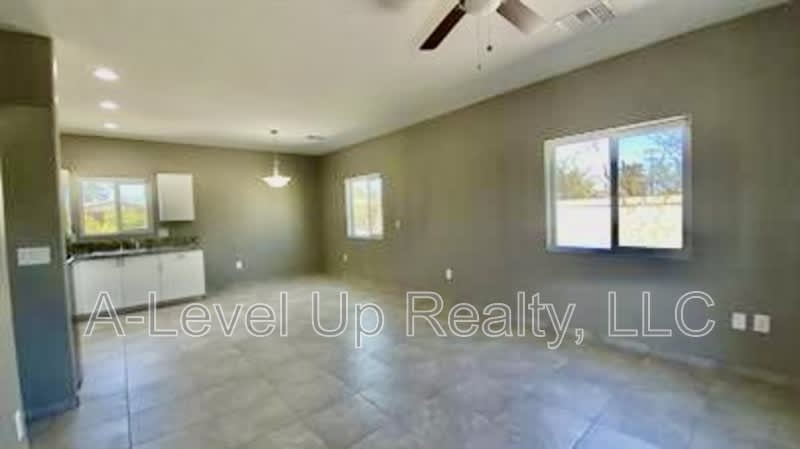 1514 East 28th Street – photo 4