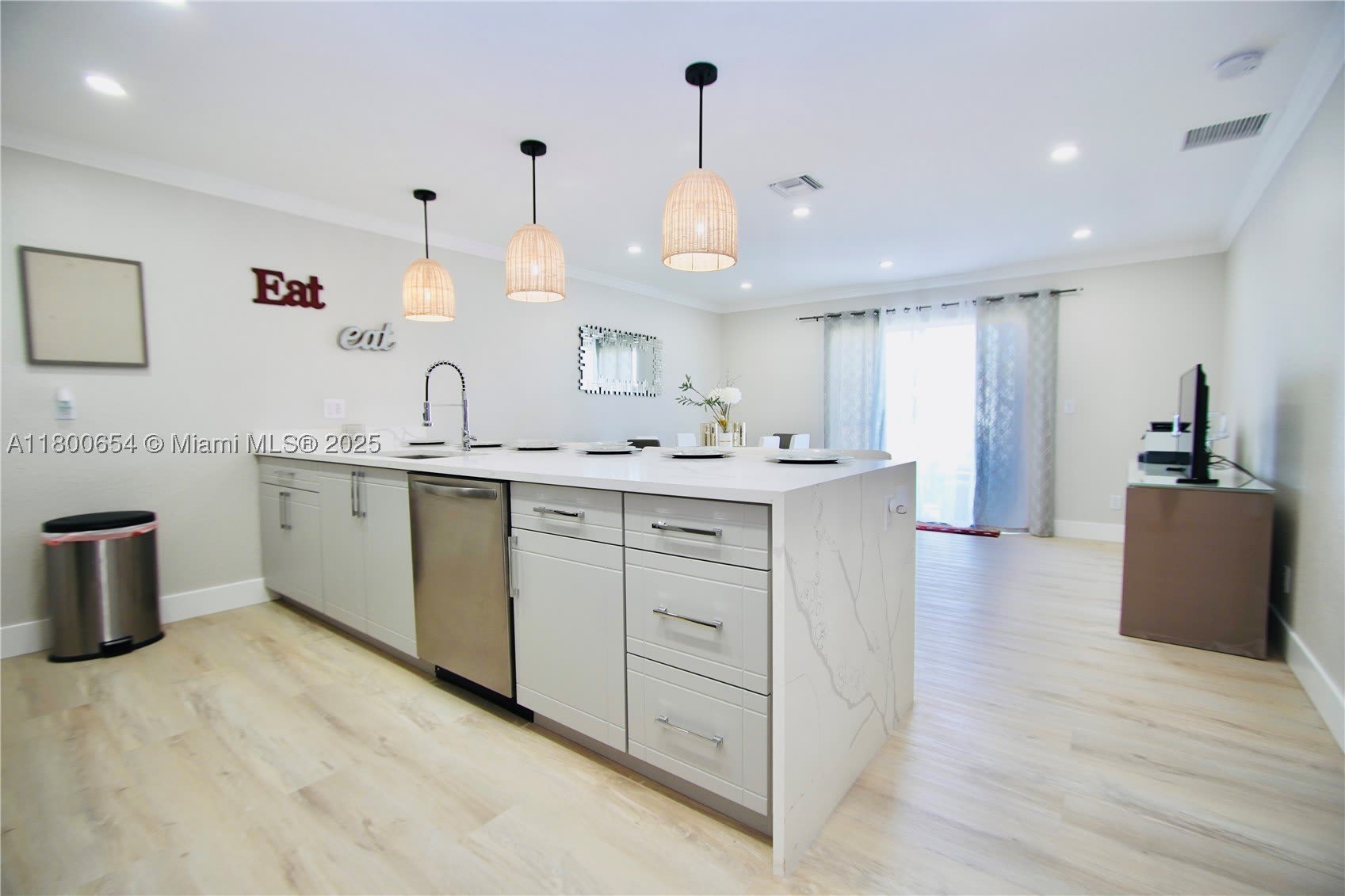 244 NW 6th Ave – photo 4
