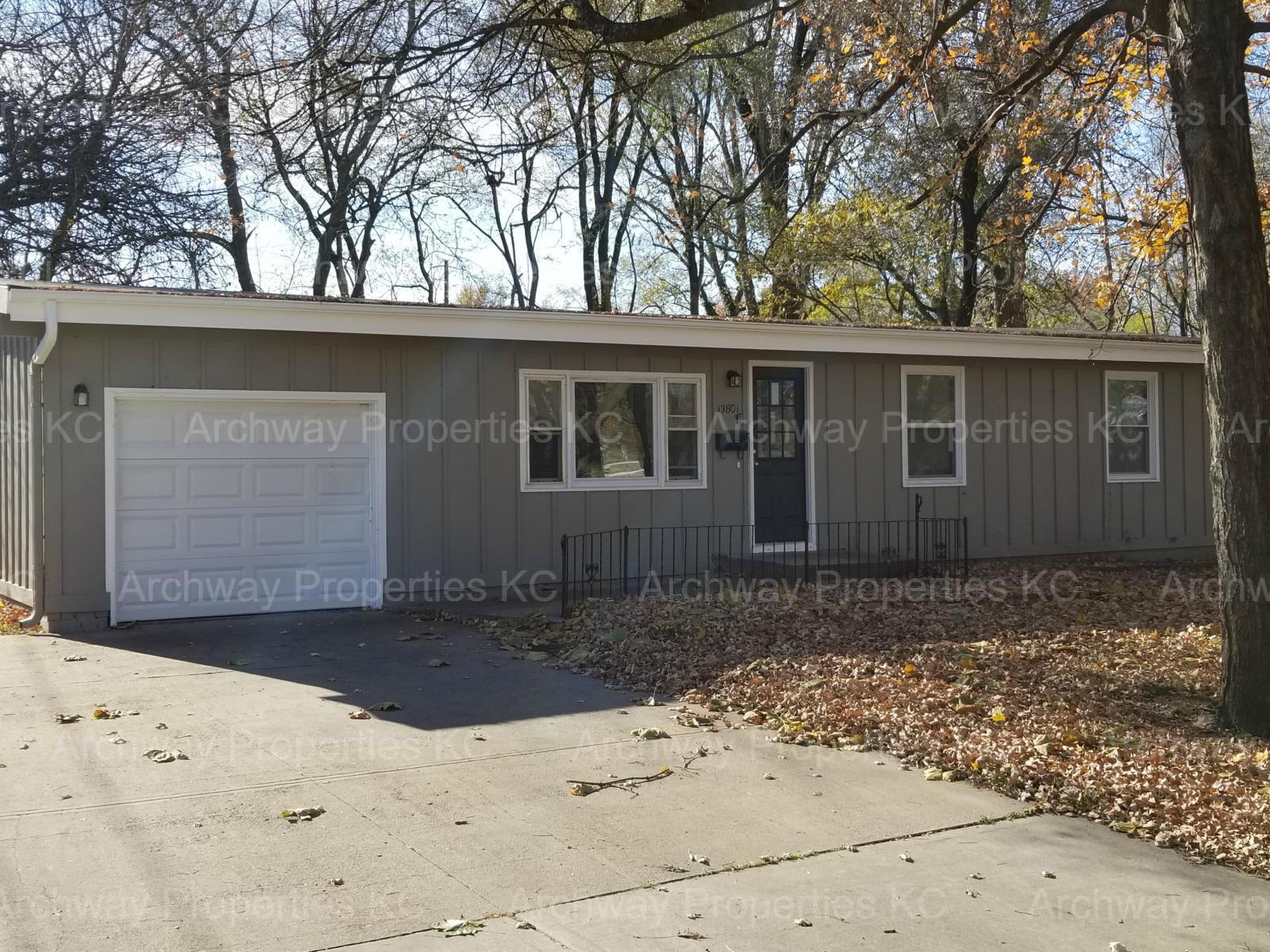 13801 W 93rd St – photo 1