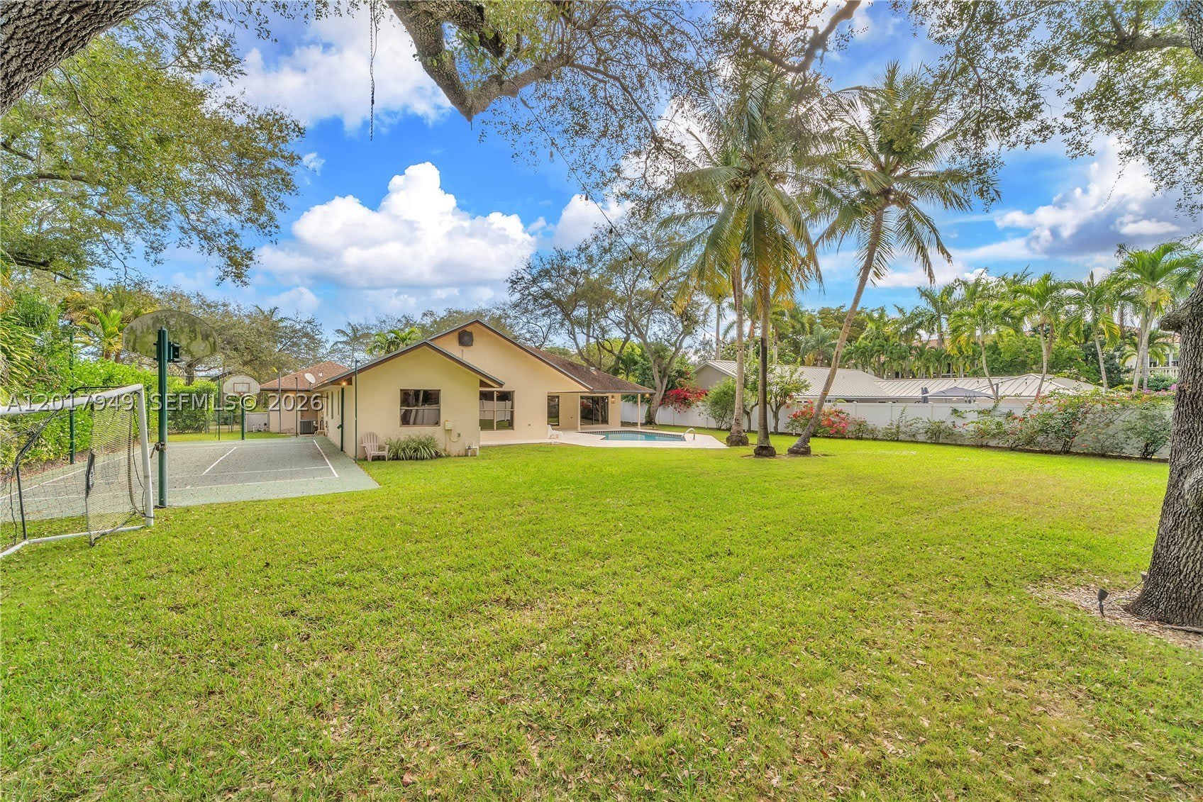 10330 SW 58th Ct – photo 4
