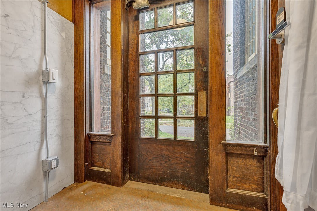 2257 Grandview Avenue – photo 2