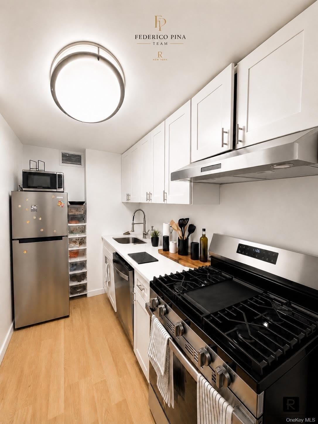 159 W 53rd Street – photo 2
