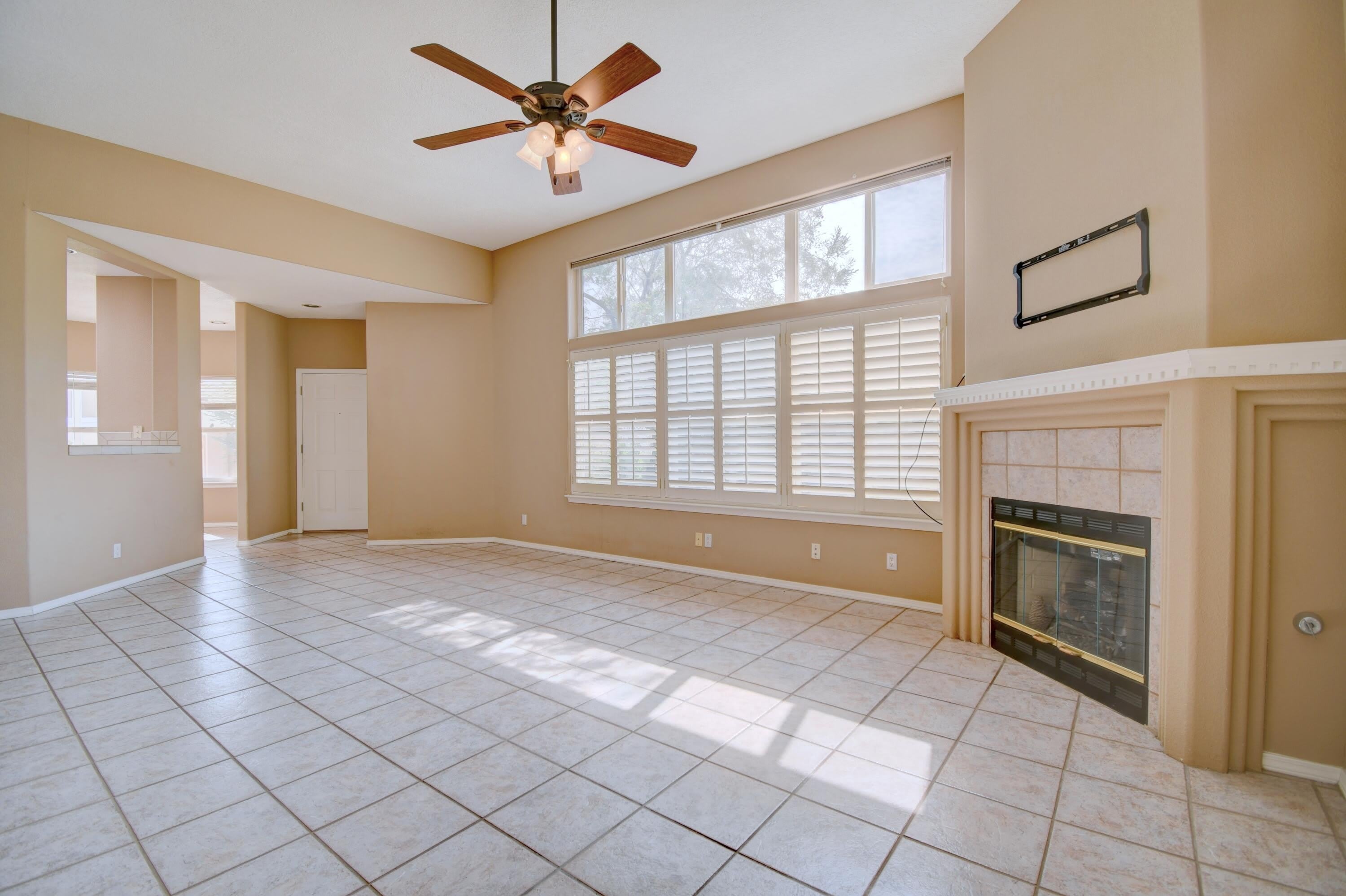 5809 Vulcan Vista Drive NE – photo 4