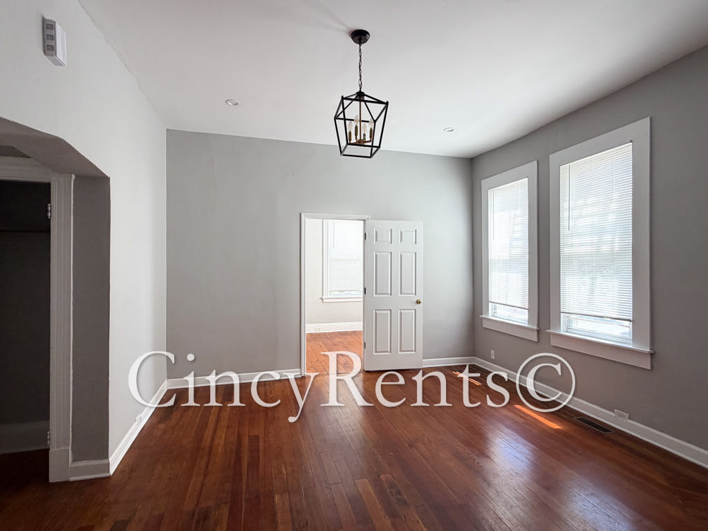 2225 Washington Ave – photo 2