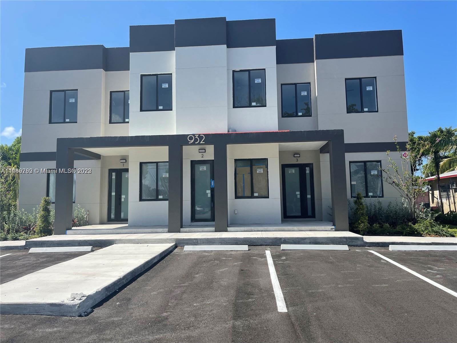 932 Southwest 10th Street – photo 2