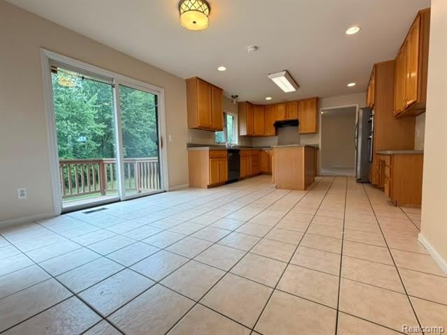 7782 Watford Drive – photo 3