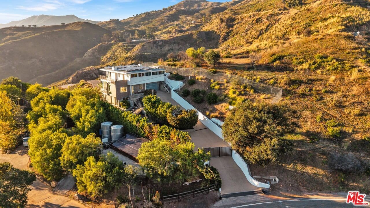 2915 Tuna Canyon Rd – photo 5