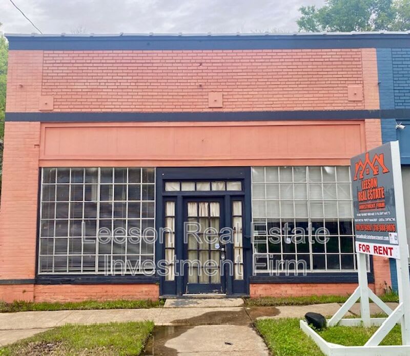440 Olive St. – photo 1