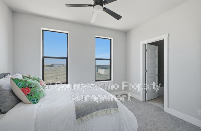 7930 Kennedy Hill – photo 4