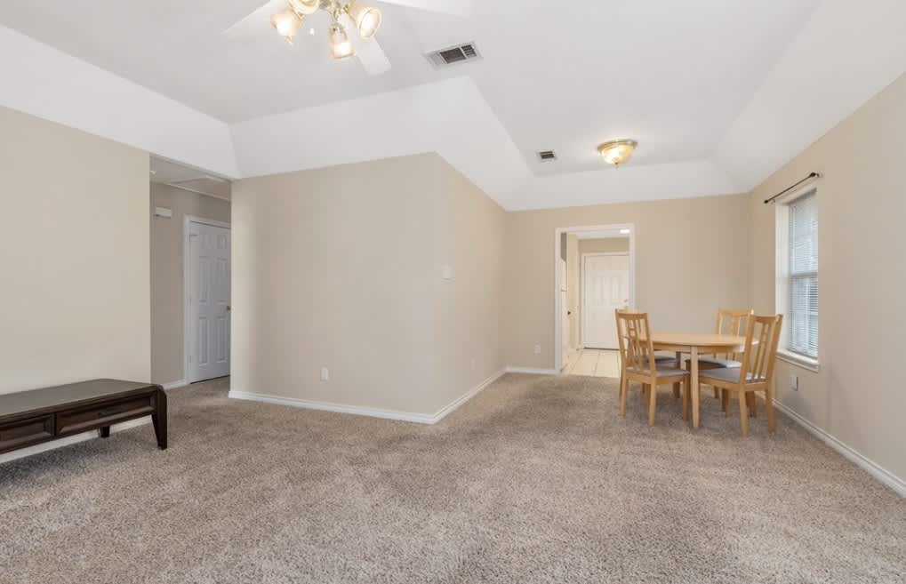 821 Ave A – photo 5
