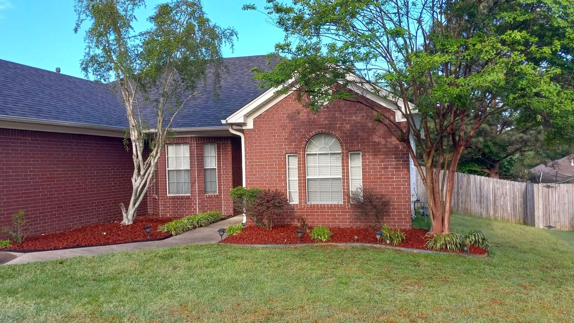 2225 Redwood Drive – photo 2