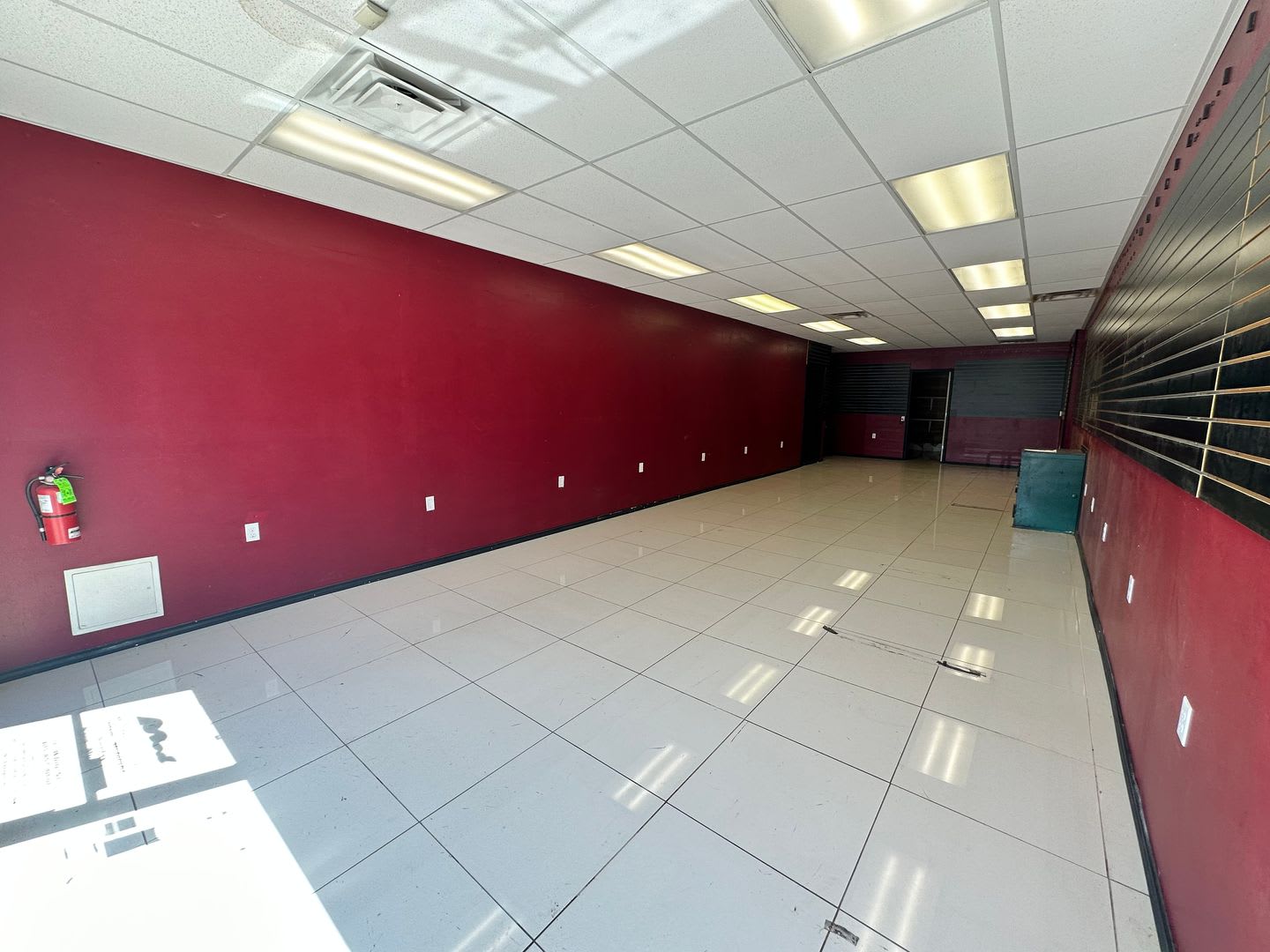 For Lease Retail Space Available On Campus Corner – photo 4