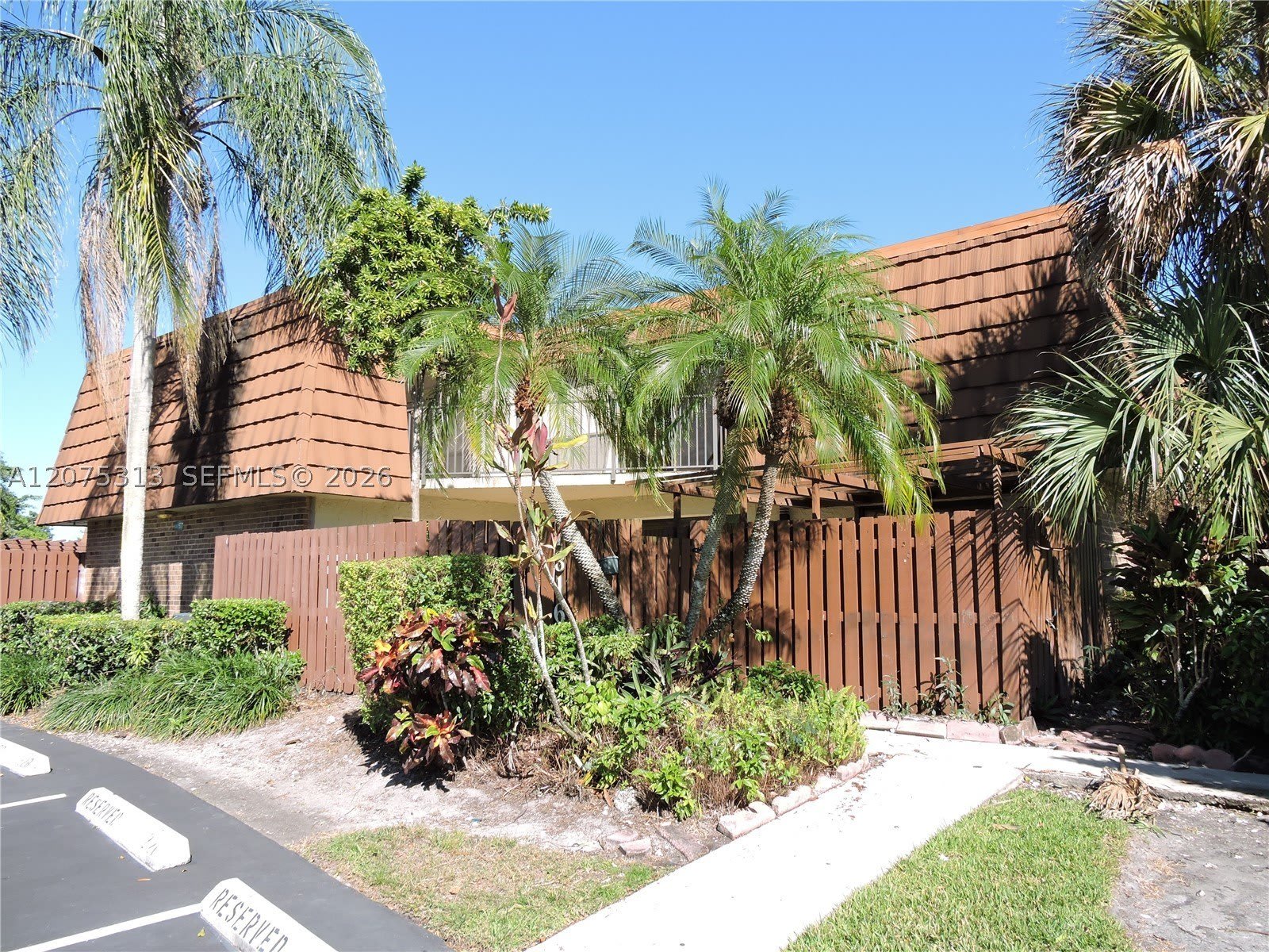 1316 Sw 118Th Ter – photo 1