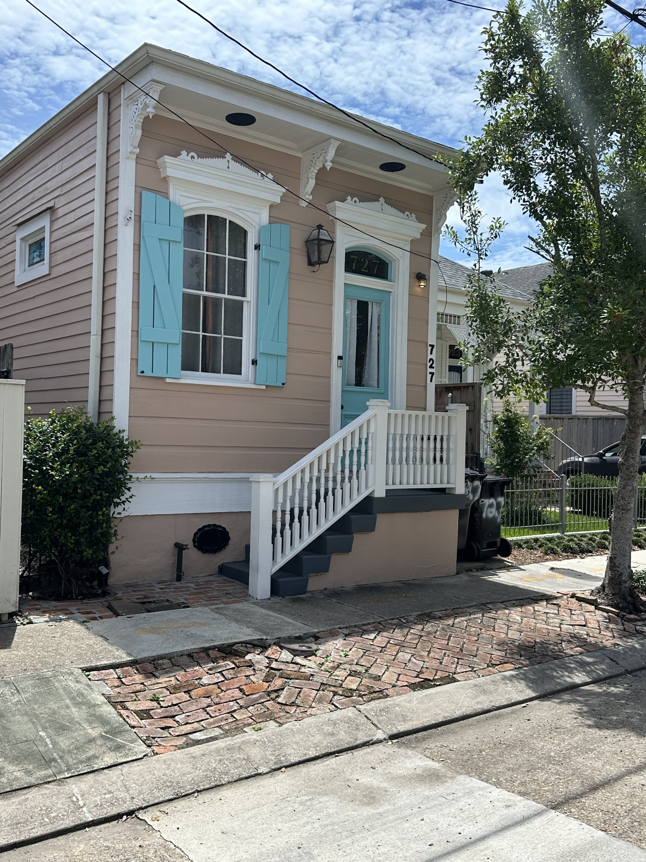 727 Dufossat Street – photo 2