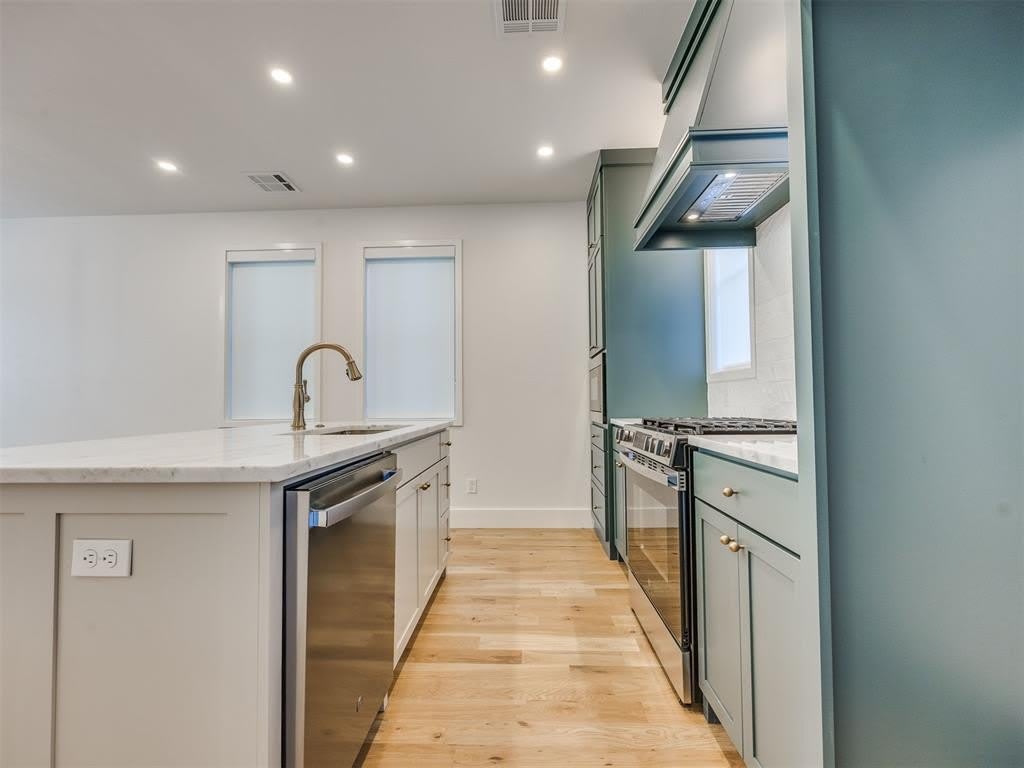 1078 Hangar Drive – photo 2