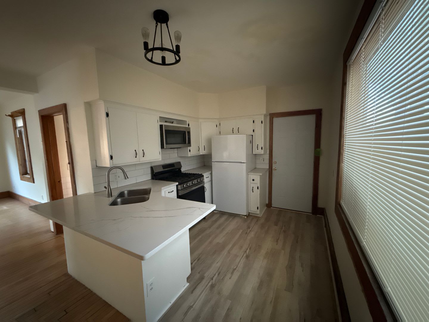 CHARMING 3 BEDROOMS 2.5 BATH HOUSE in Saint Paul – photo 4