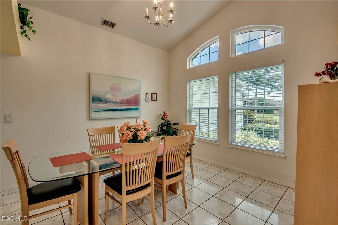 4406 SW 25th Avenue – photo 4
