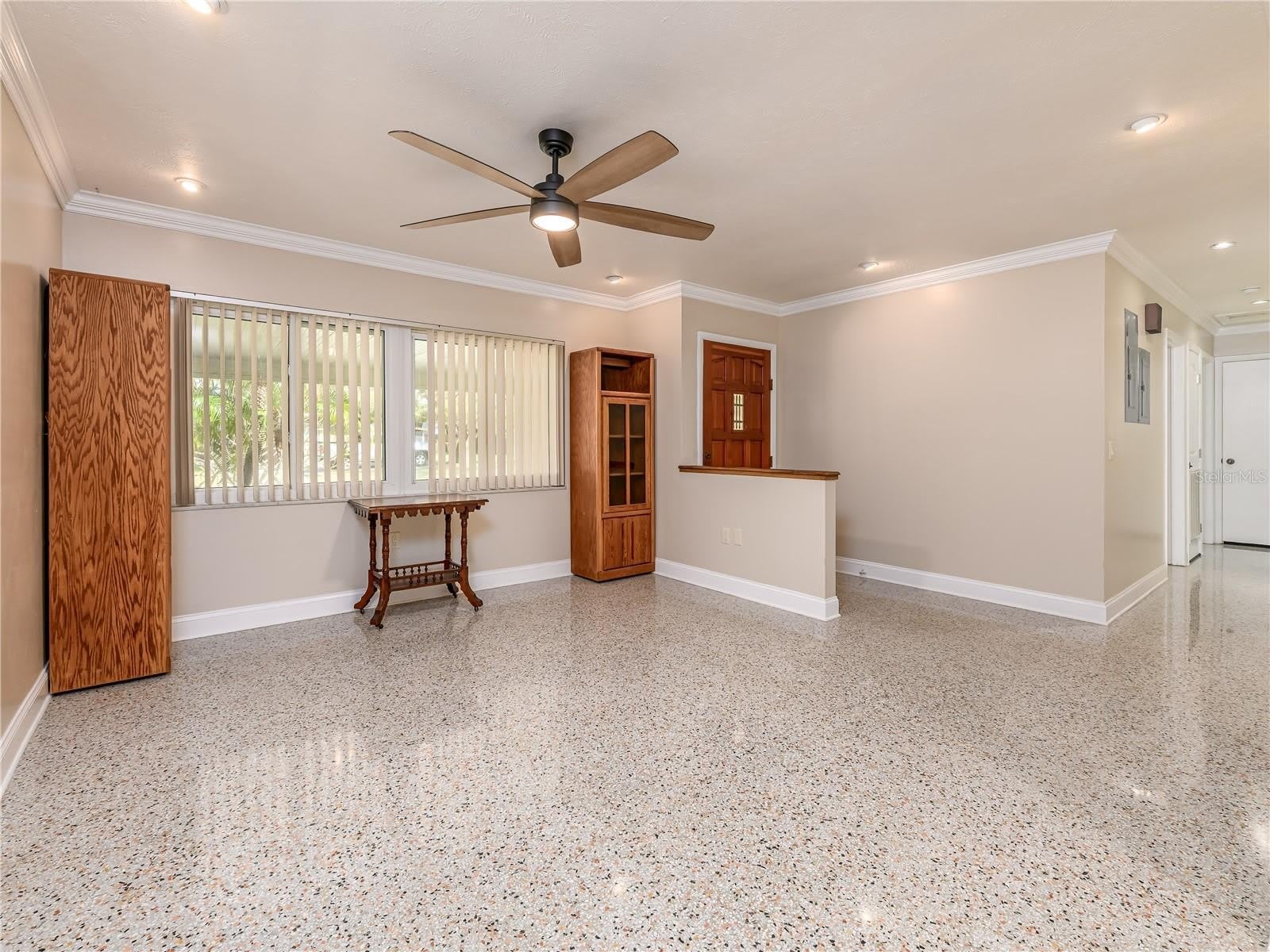907 HILLSIDE Terrace – photo 3
