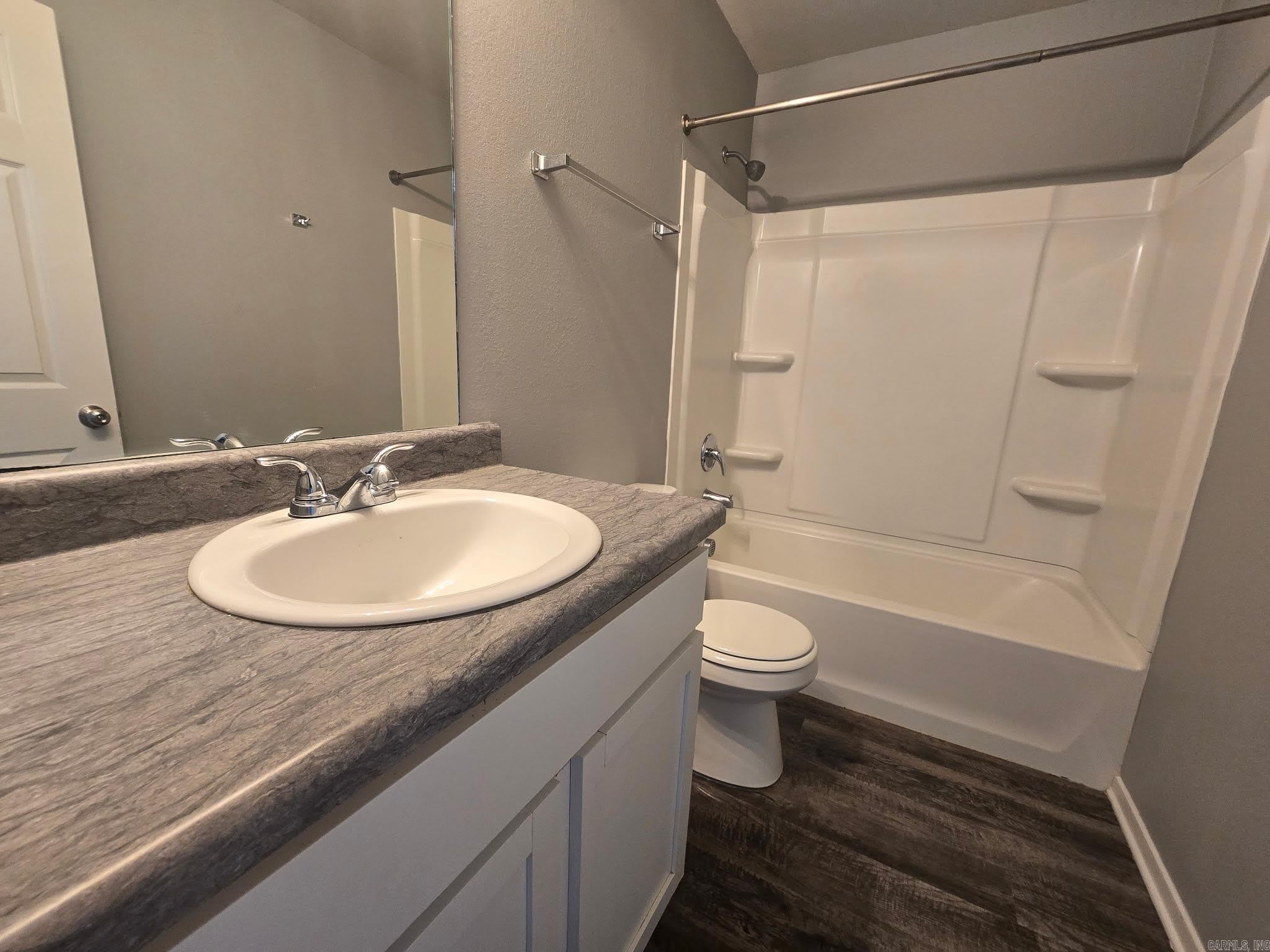 2416 Kenneth Drive – photo 5