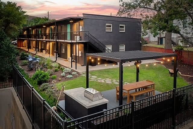 Edgewood Mews – photo 1