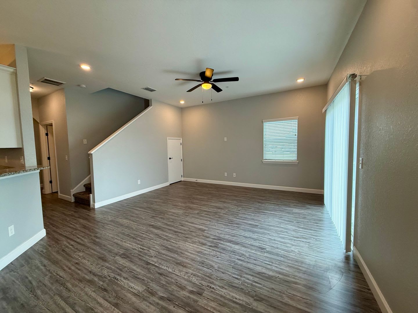 Spacious 3-Bedroom Winter Haven Home – Modern Comfort & Room to Settle In! – photo 3