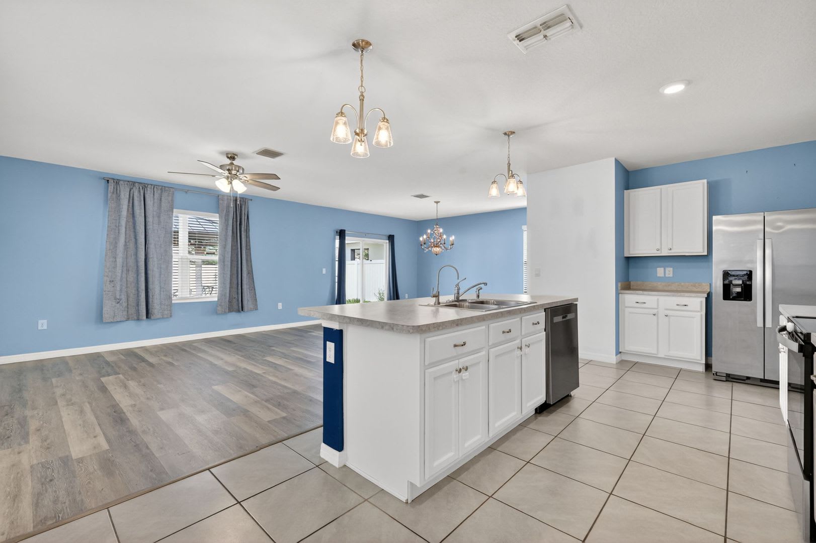 Available Now! 4BR Home in Avalon Park with Fenced Yard & Resort-Style Amenities – photo 4