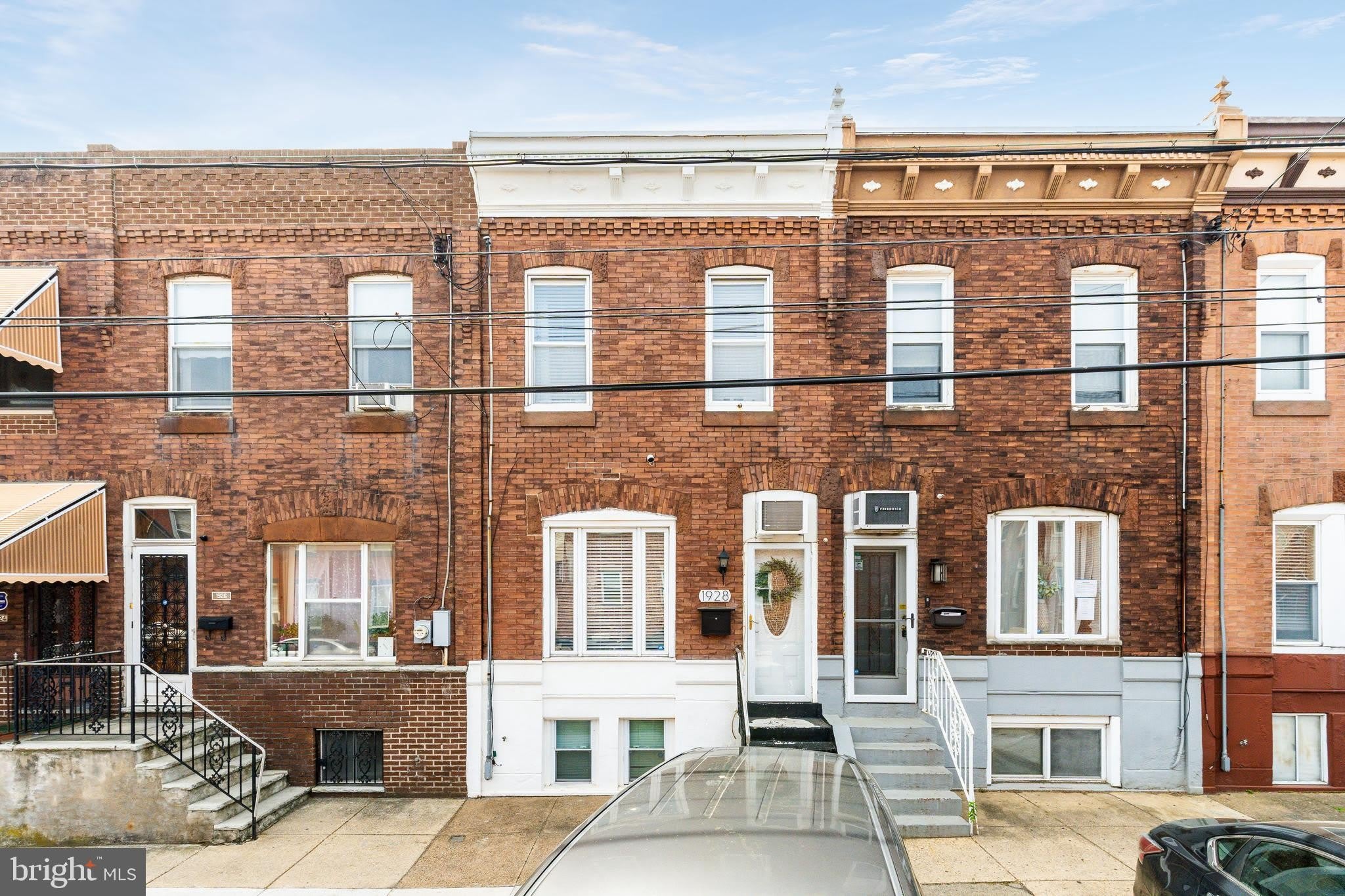1928 WOLF Street – photo 3