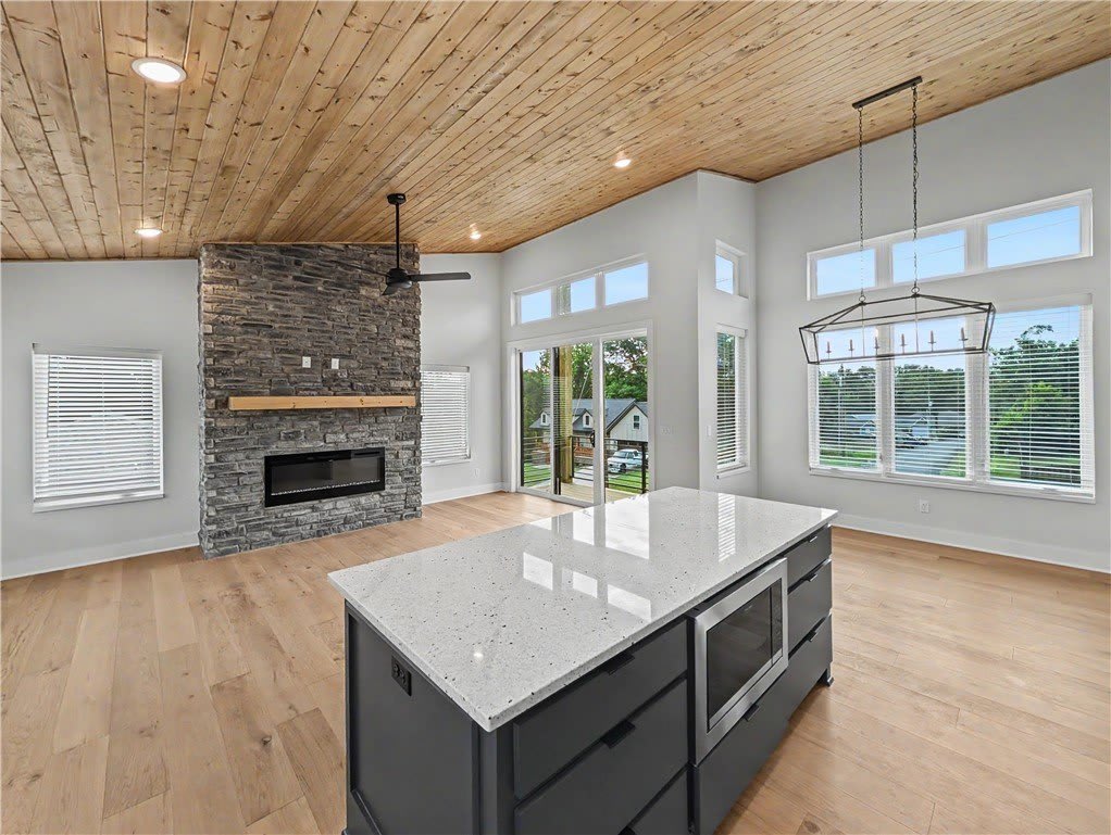 6 Francis Drive – photo 4
