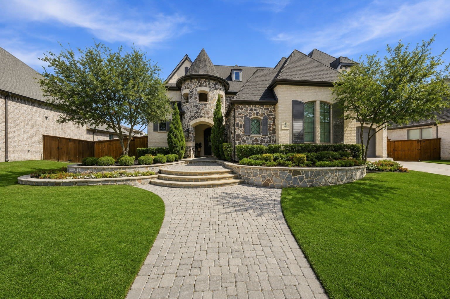 1410 Devonshire Drive – photo 2