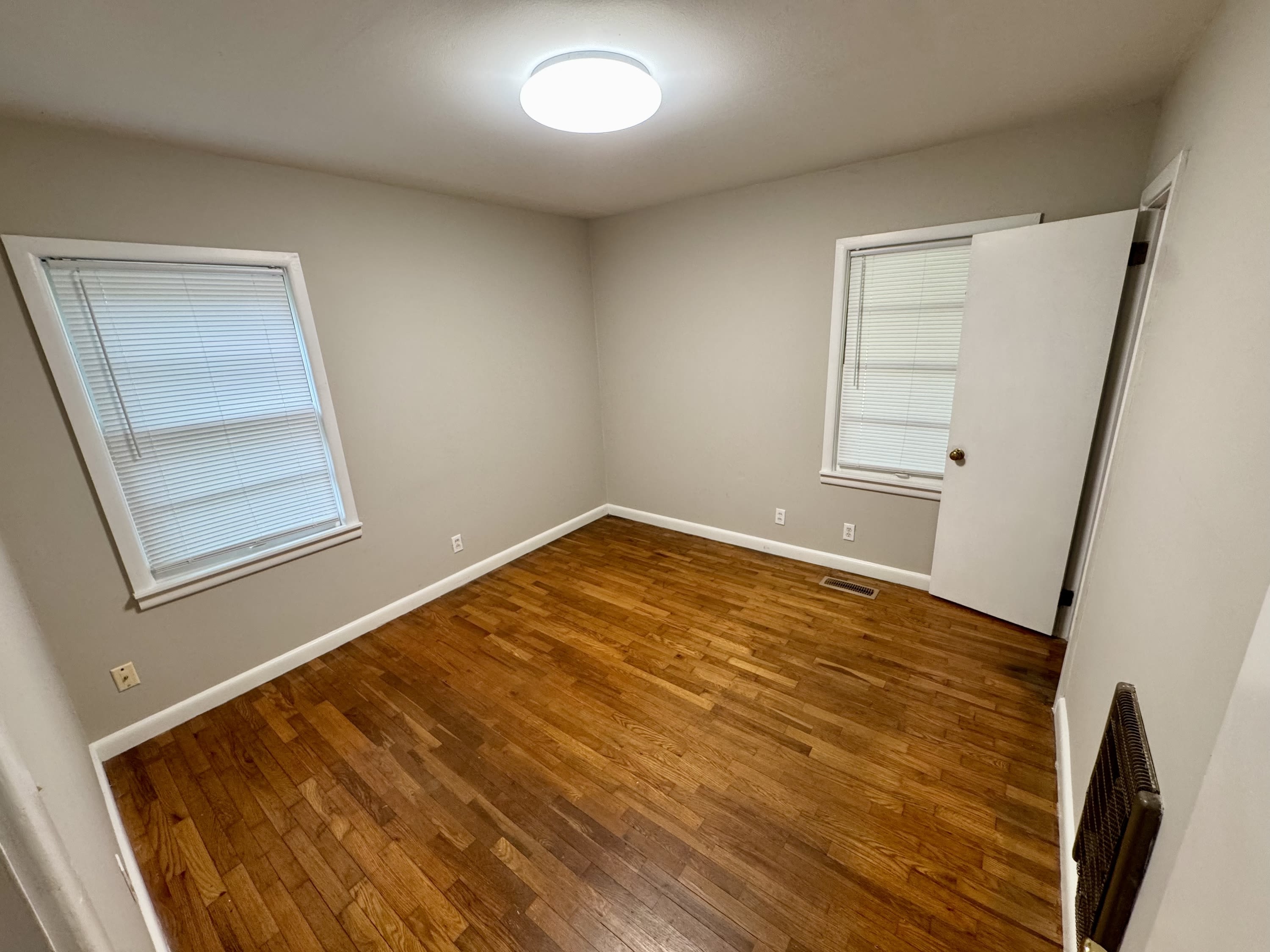 318 Spring Street – photo 3